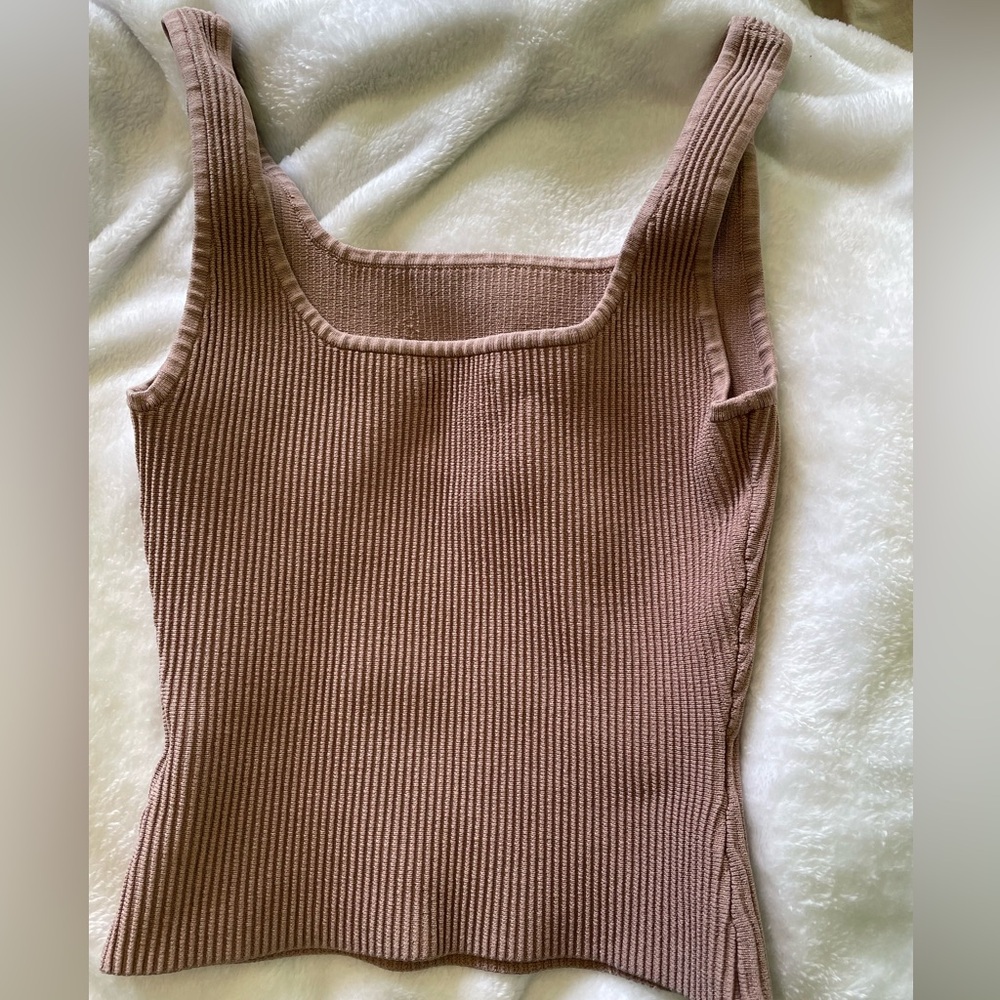 Babaton Aritzia Sculpt Knit Square Neck Tank